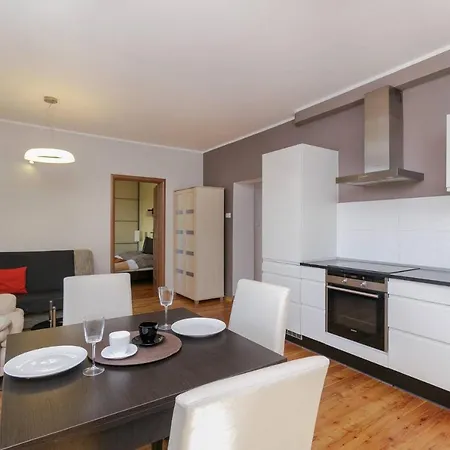 For 6 People On Haffnera Street In