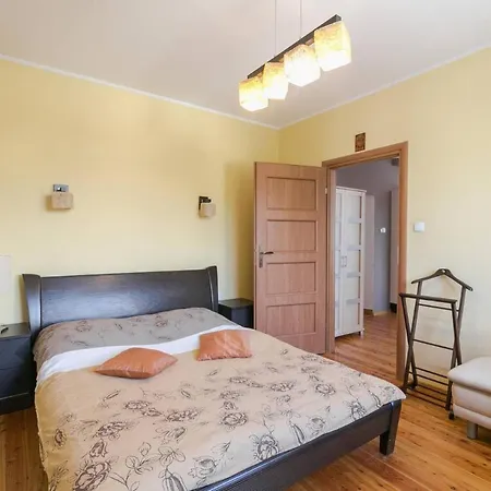 Apartment For 6 People On Haffnera Street In *